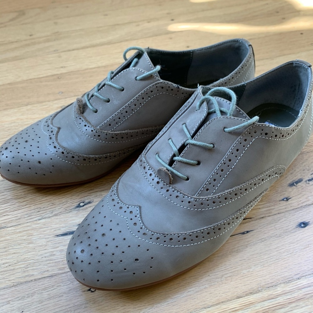 Steve Madden Gray Nubuck Oxfords